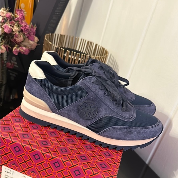 Tory Burch Sawtooth Logo Sneakers in Royal Navy/New Ivory/Sea Shell Pink - Picture 3 of 8